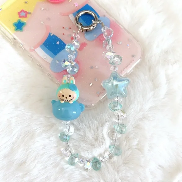 Pop Mart Labubu phone charm/bag charm/keychain - Picture 2 of 3